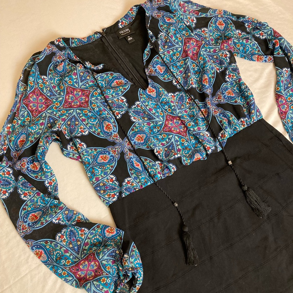 Cold Shoulder Dress Bold Paisley Size 12